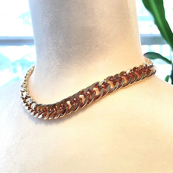 🌟Stunning New Gold Necklace, intricate double Cuban design is very striking - Picture 7 of 9